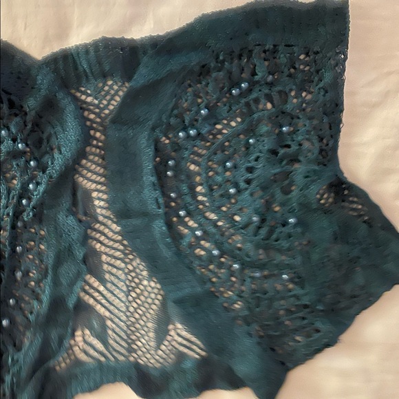 Shrugs and scarfs - Picture 2 of 10